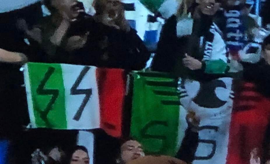 Lazio e libertà: "La polizia ha vietato una bandiera della pace ma in in curva c'erano vessilli nazisti"