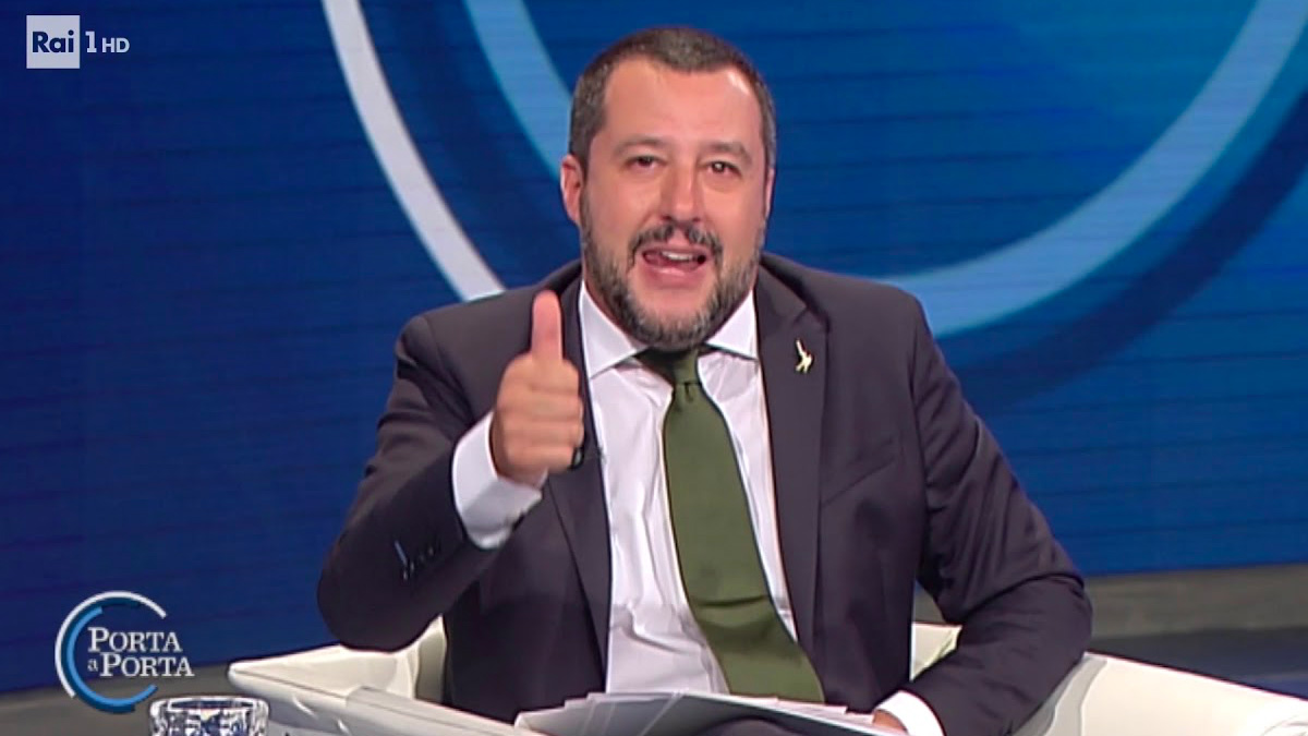 Ucraina, Salvini e le capriole pro-Putin sulla guerra: "Continuare a inviare armi è un errore madornale"