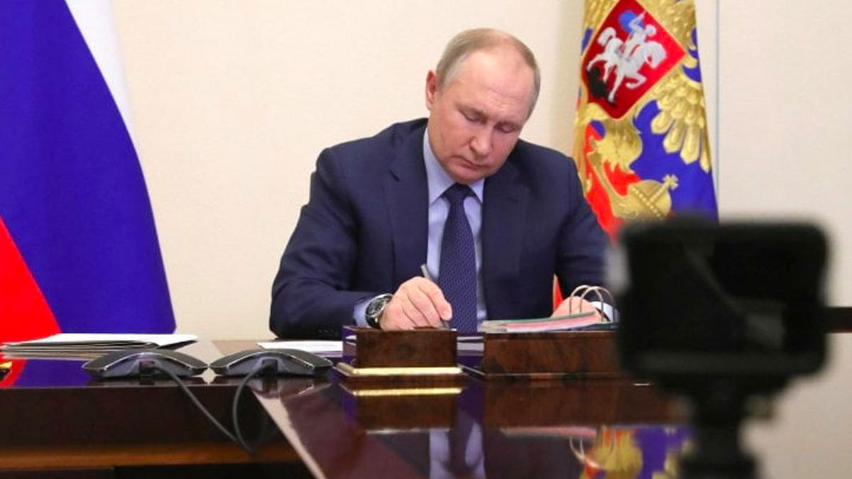 Kiev accusa: Putin ha dato il permesso alle truppe di invasione di compiere saccheggi in Ucraina