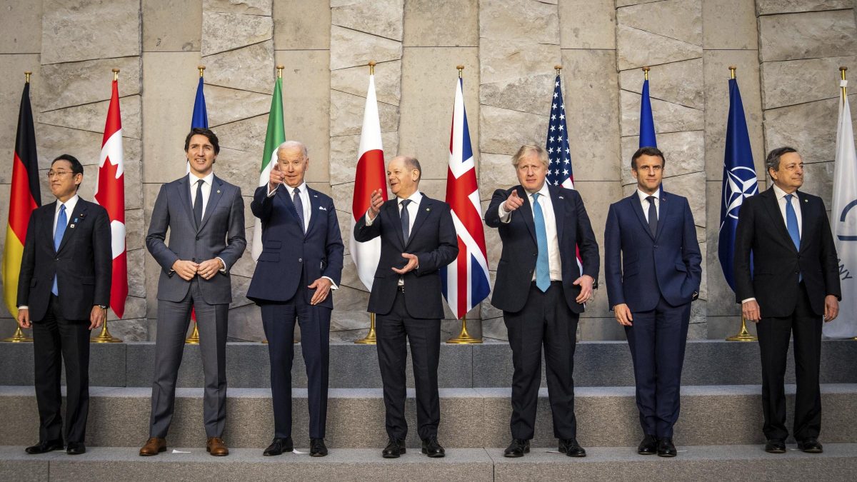 G7, c'è l'intesa per studiare un tetto al prezzo del petrolio russo. Sul gas invece...