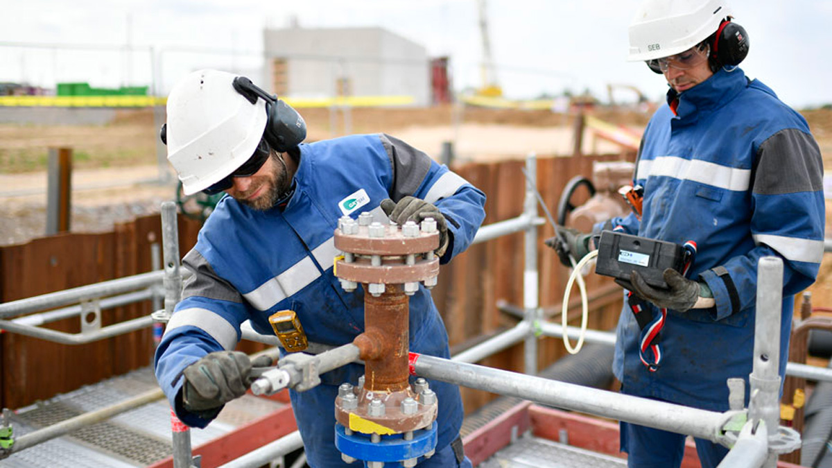 Gas, Gazprom taglia il flusso all'Italia: meno 30% in un giorno