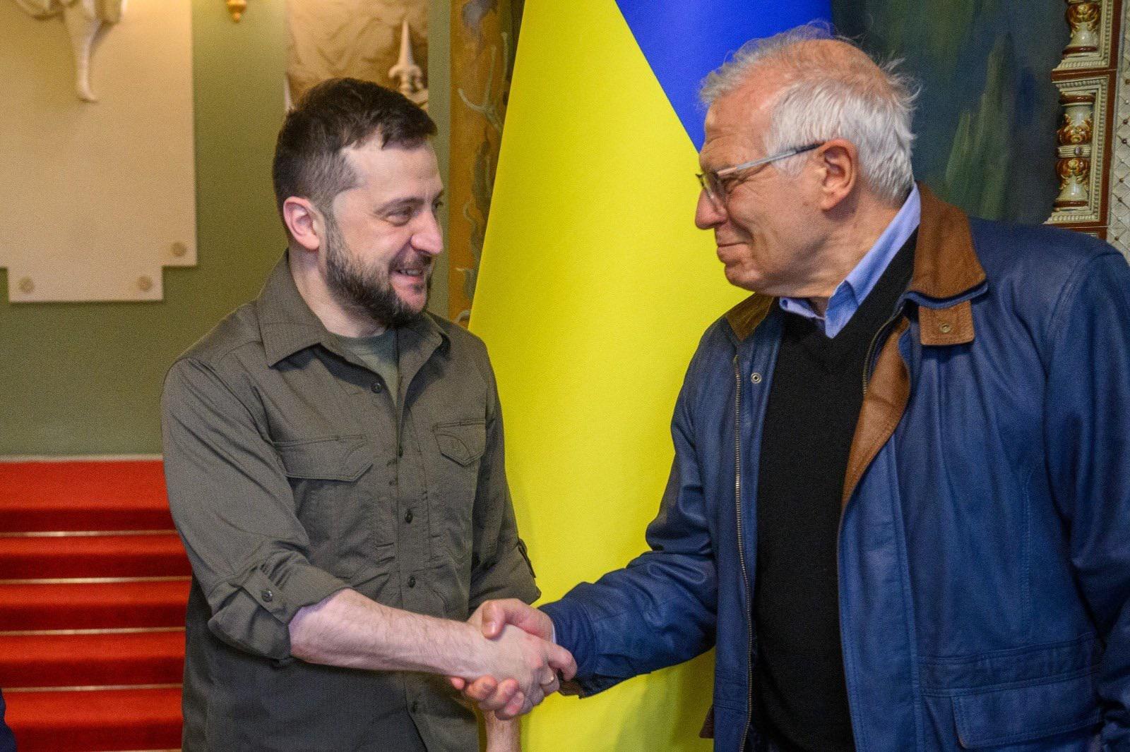Ucraina, Borrell contro la Russia: "Commettono atti inumani e crimini di guerra"