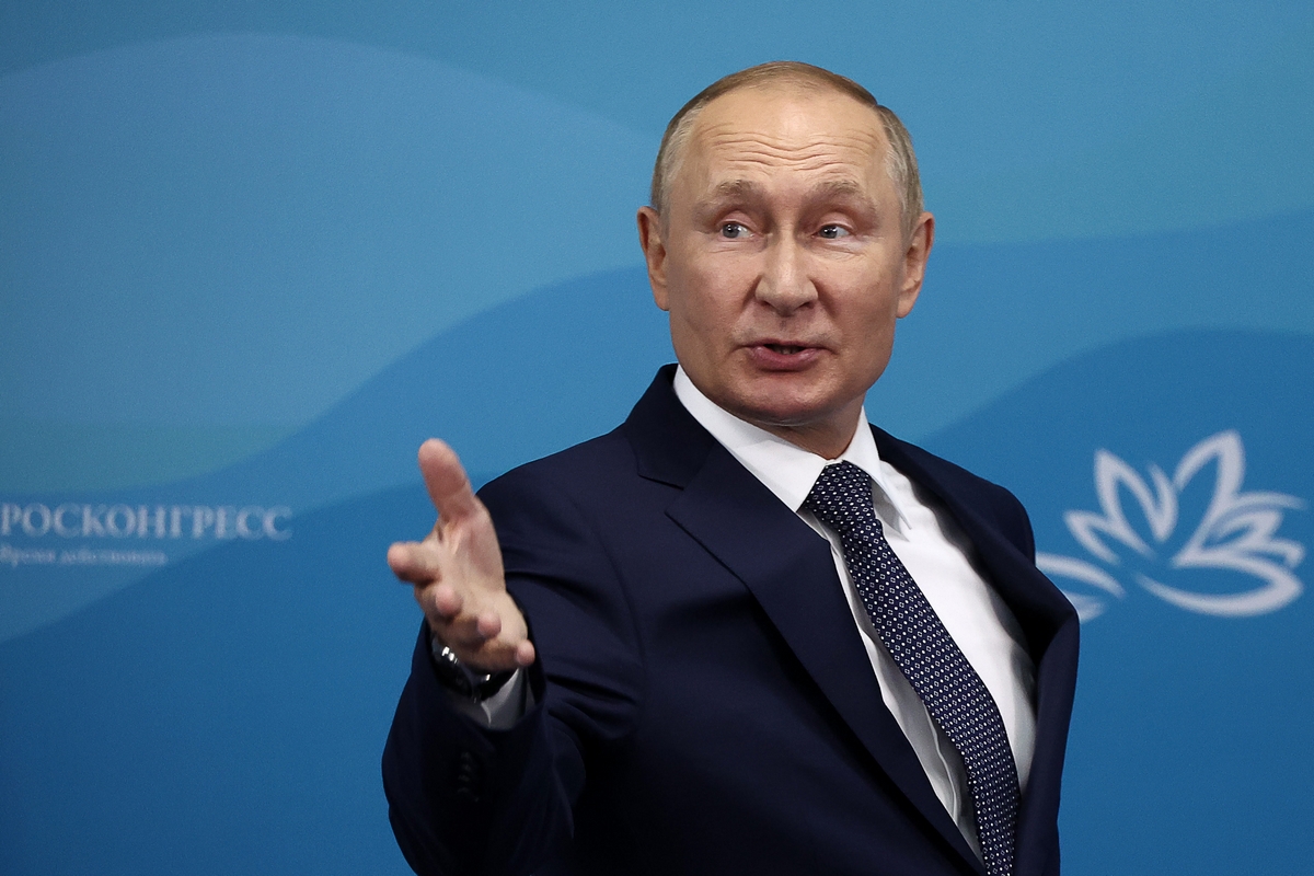 Putin: "I problemi internazionali di oggi sono nati con il crollo dell'Unione Sovietica"