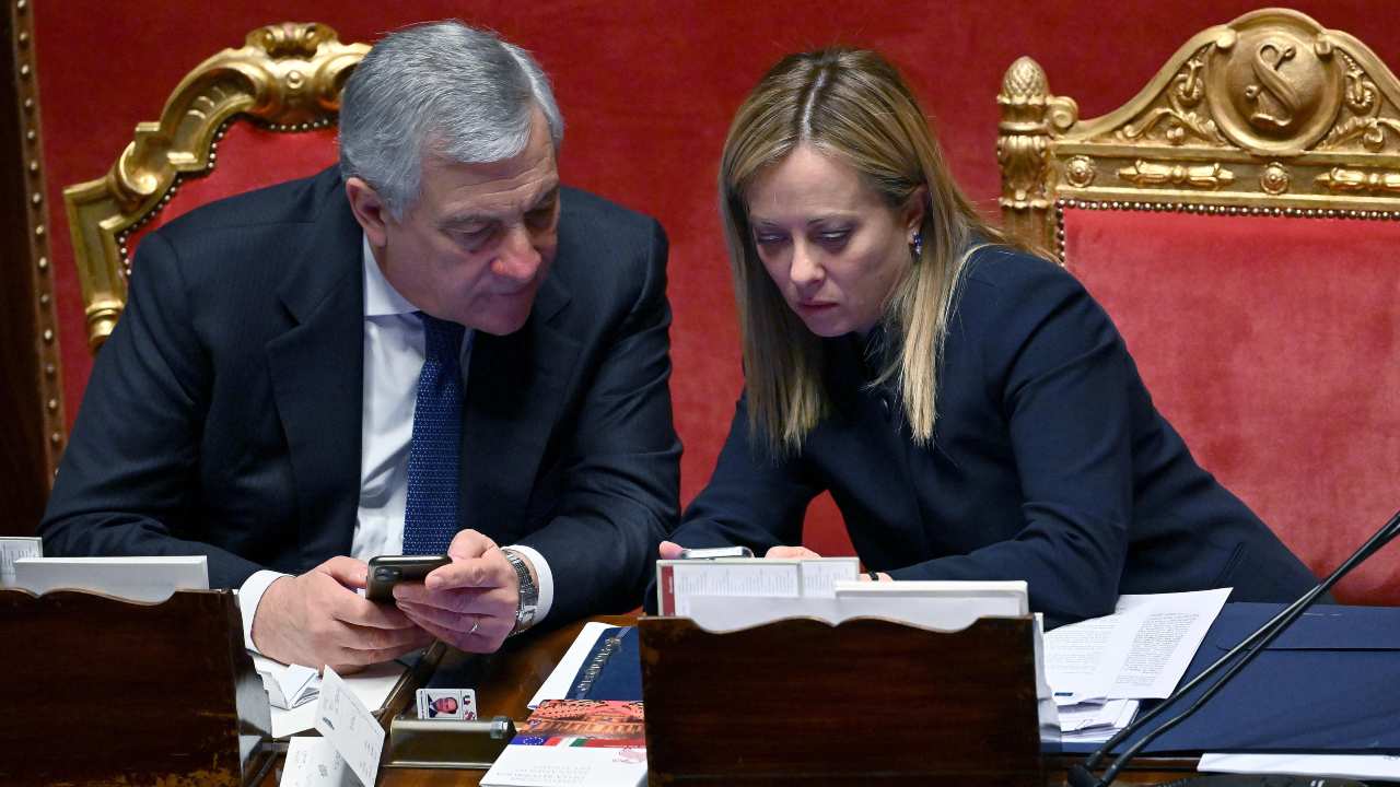 Ucraina, Tajani o mente o non capisce: "L'Italia non si sente isolata"