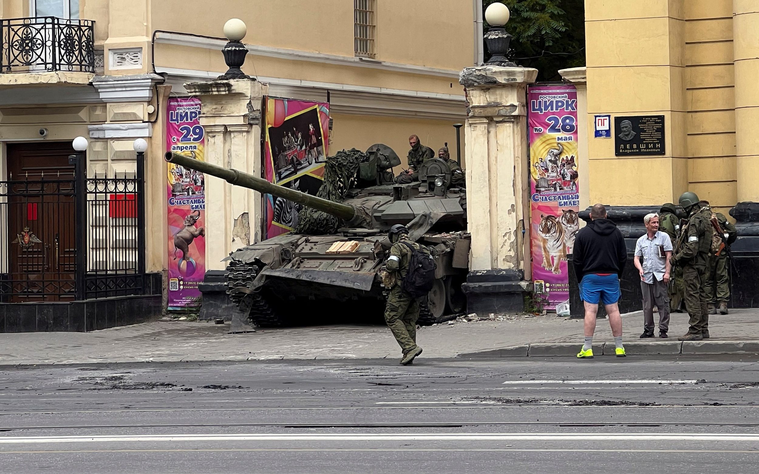 Il gruppo Wagner smobilita e riconsegna le armi pesanti all'esercito russo