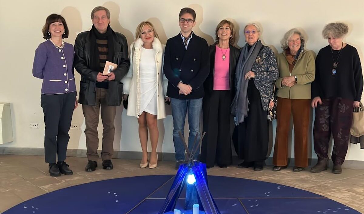 Inaugurata la mostra “È annuncio - la cometa di luce nella notte” dedicata a Guido Strazza