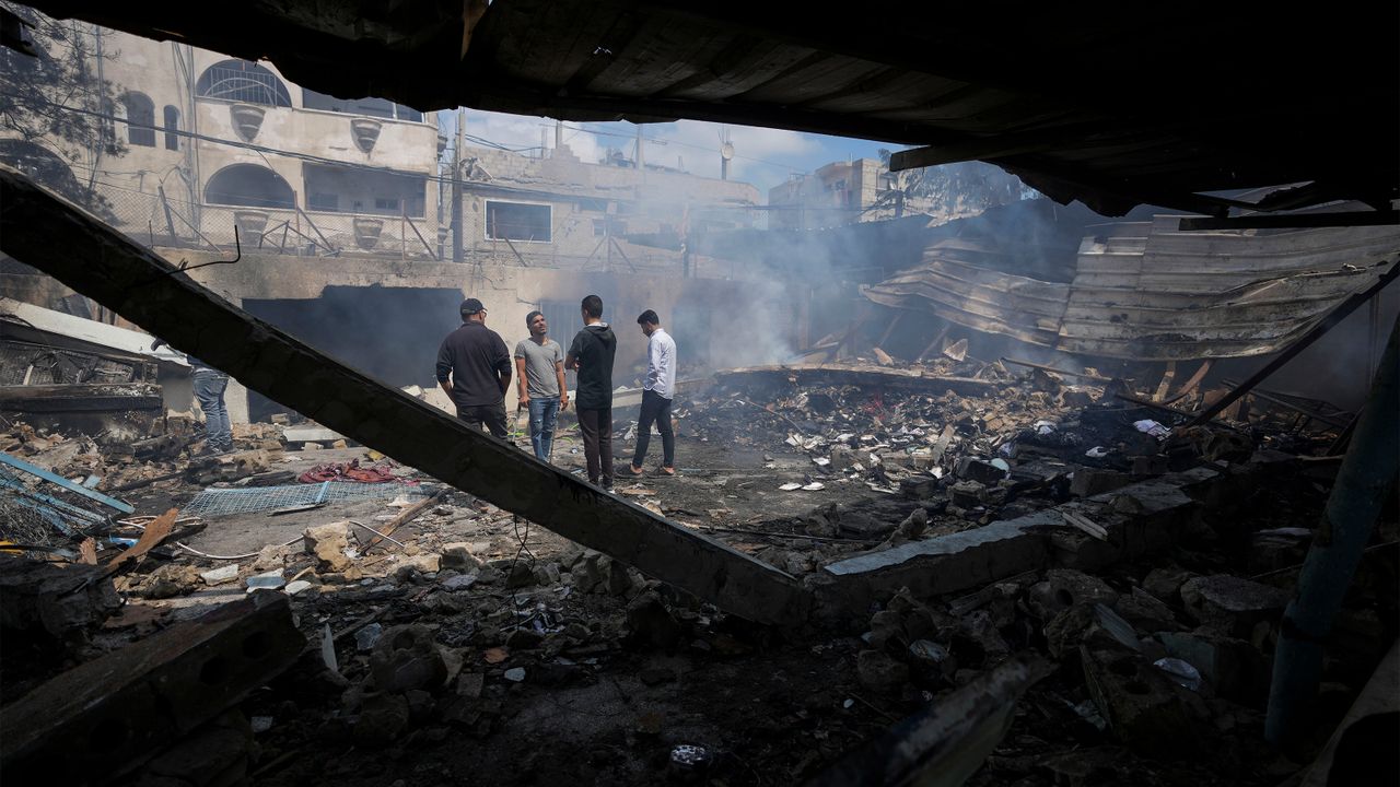 Guerra di Gaza, l'Egitto annuncia: "Hamas ha accettato la proposta di cessate il fuoco, aspettiamo Israele"