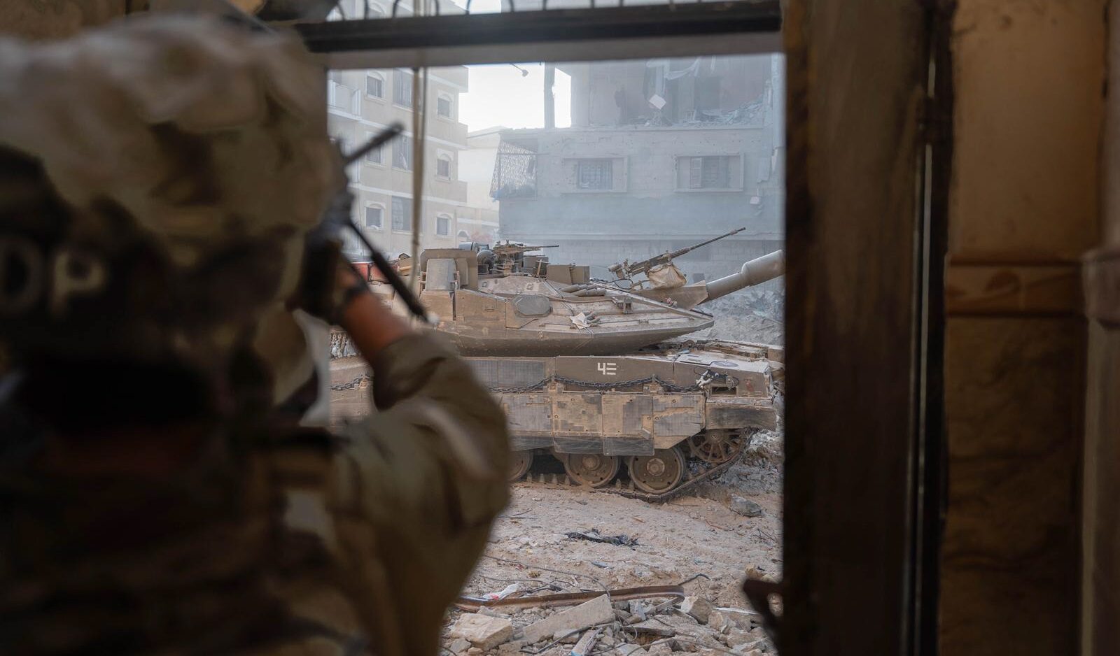 Rafah: otto militari israeliani uccisi in un attacco di Hamas contro una colonna di blindati