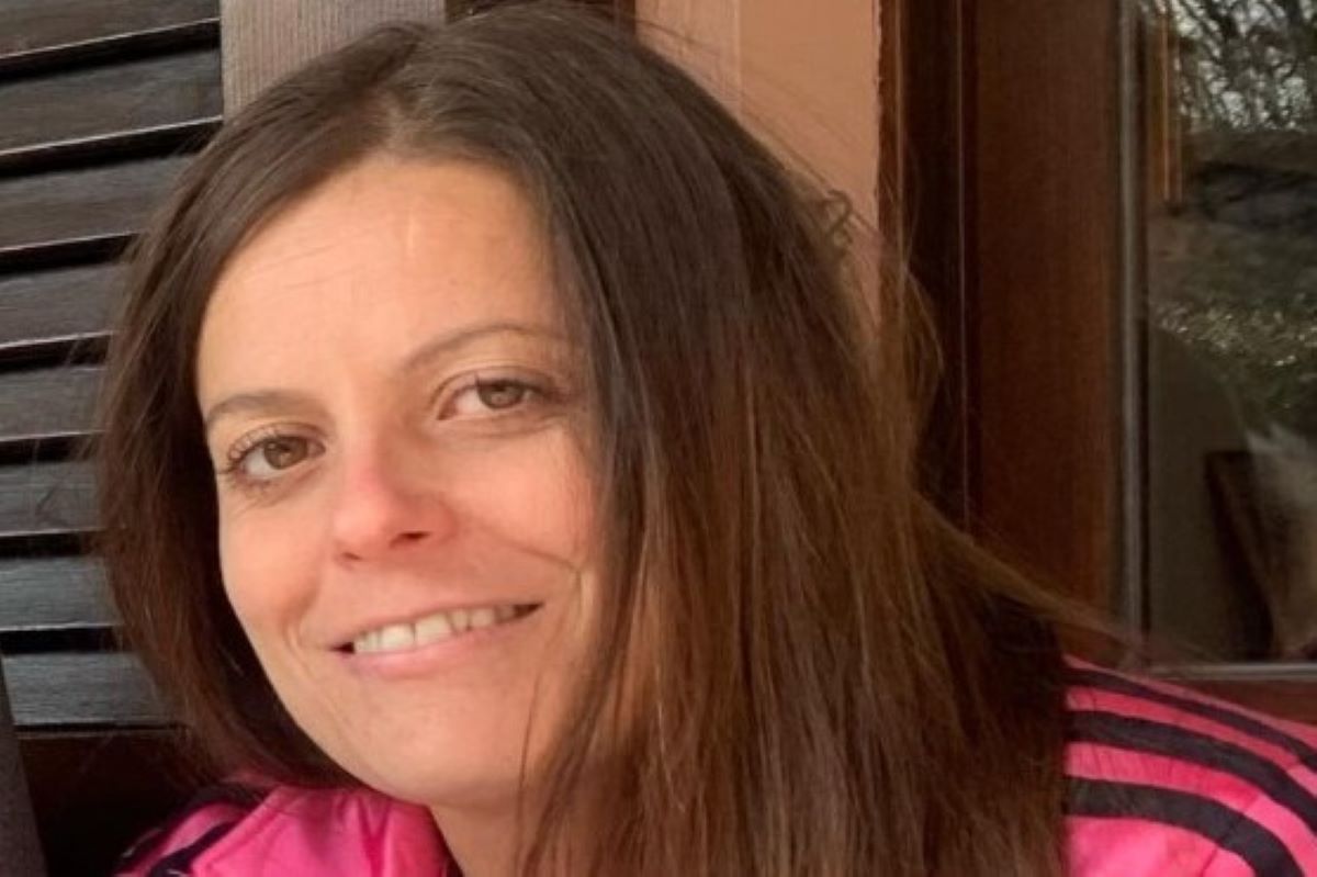 Ilaria Salis è libera: tolto il braccialetto elettronico