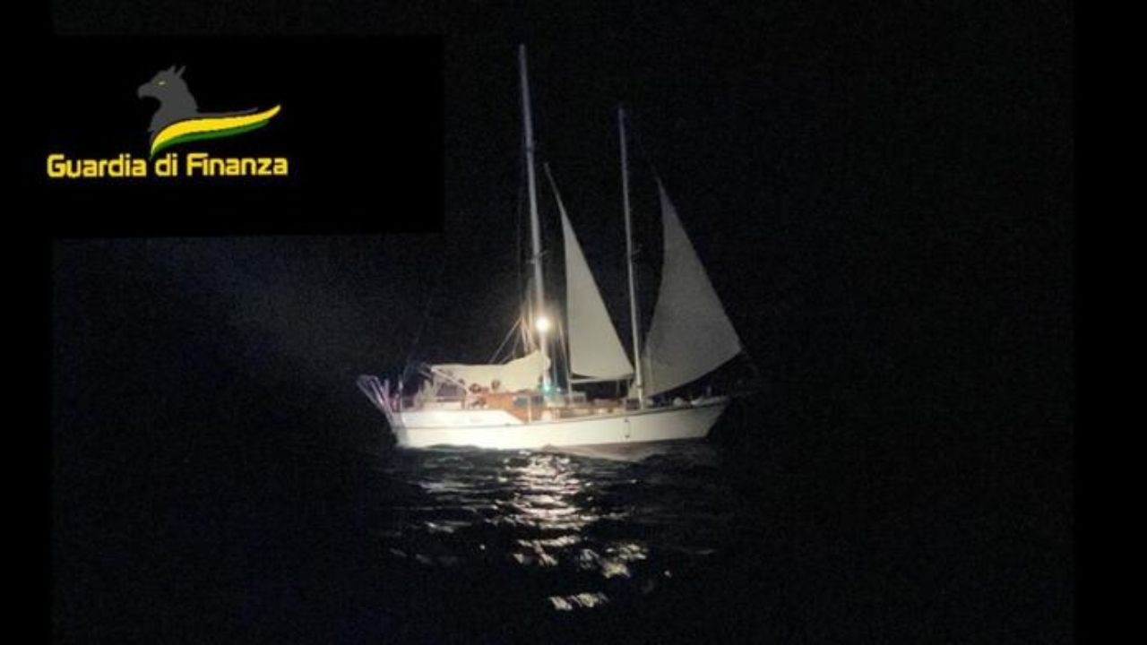 Naufragio a 120 miglia dalle coste italiane: 64 i dispersi, i migranti erano a bordo di una barca a vela