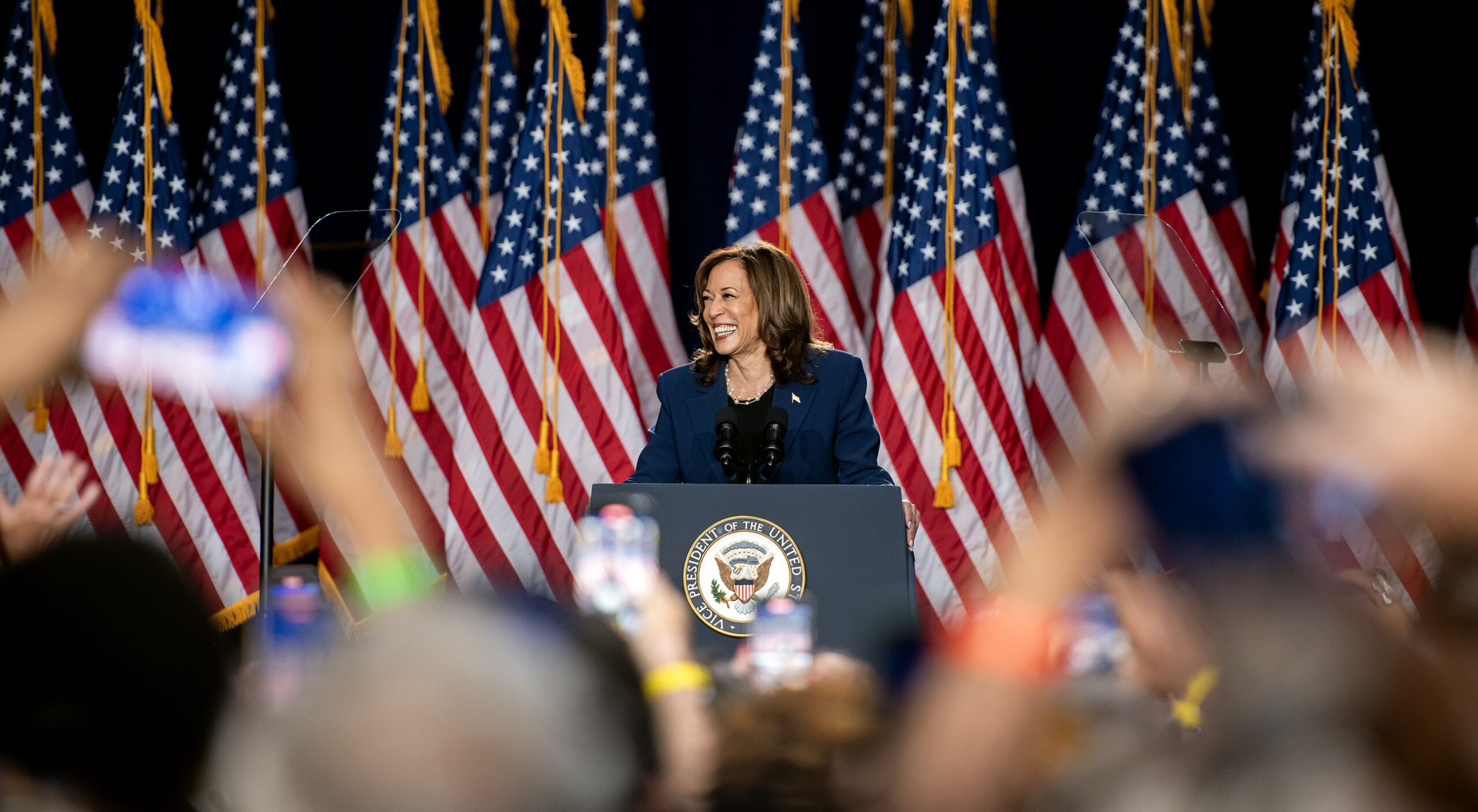 Sondaggi politici: Kamala Harris spopola tra i giovani