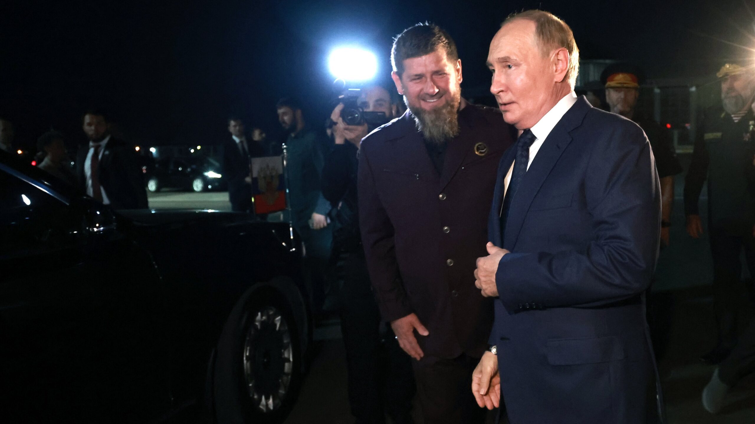 Putin in Cecenia per incontrare Kadyrov: summit tra dittatori omofobi