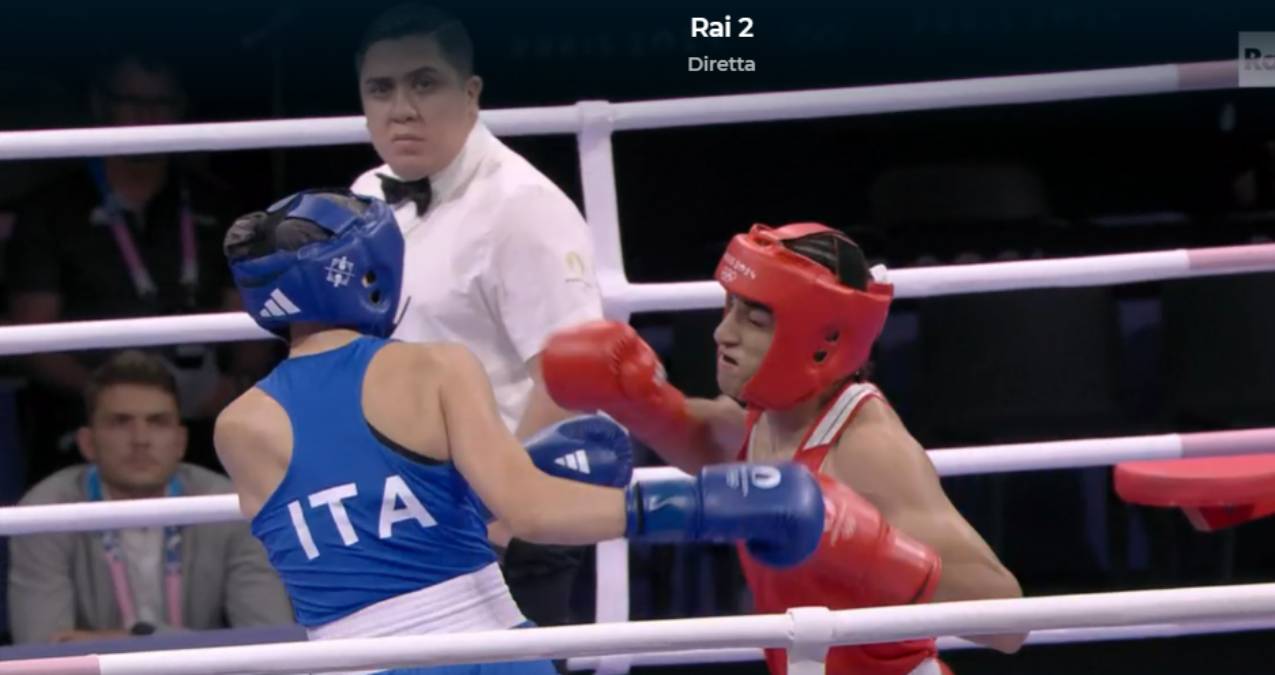 Olimpiadi, dura solo 45 secondi l'incontro di boxe tra Angela Carini e Imane Khelif: monta la polemica