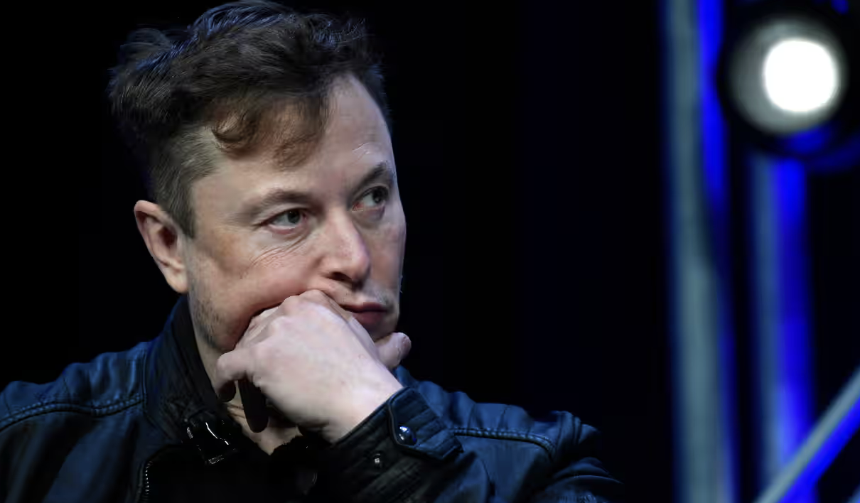 Musk dice che gli Stati Uniti dovrebbero uscire dalla Nato: spendere soldi per l'Europa è inutile