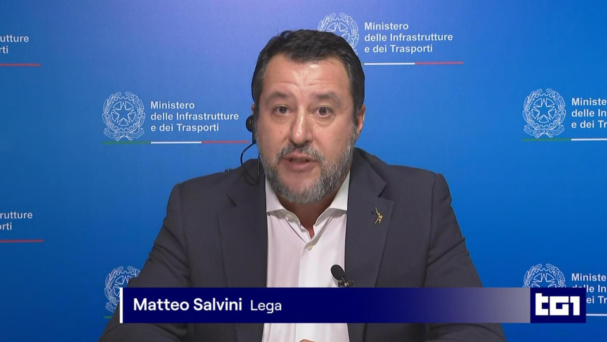 Salvini 'invade' il Tg1 e straparla contro la magistratura con frasi sconnesse