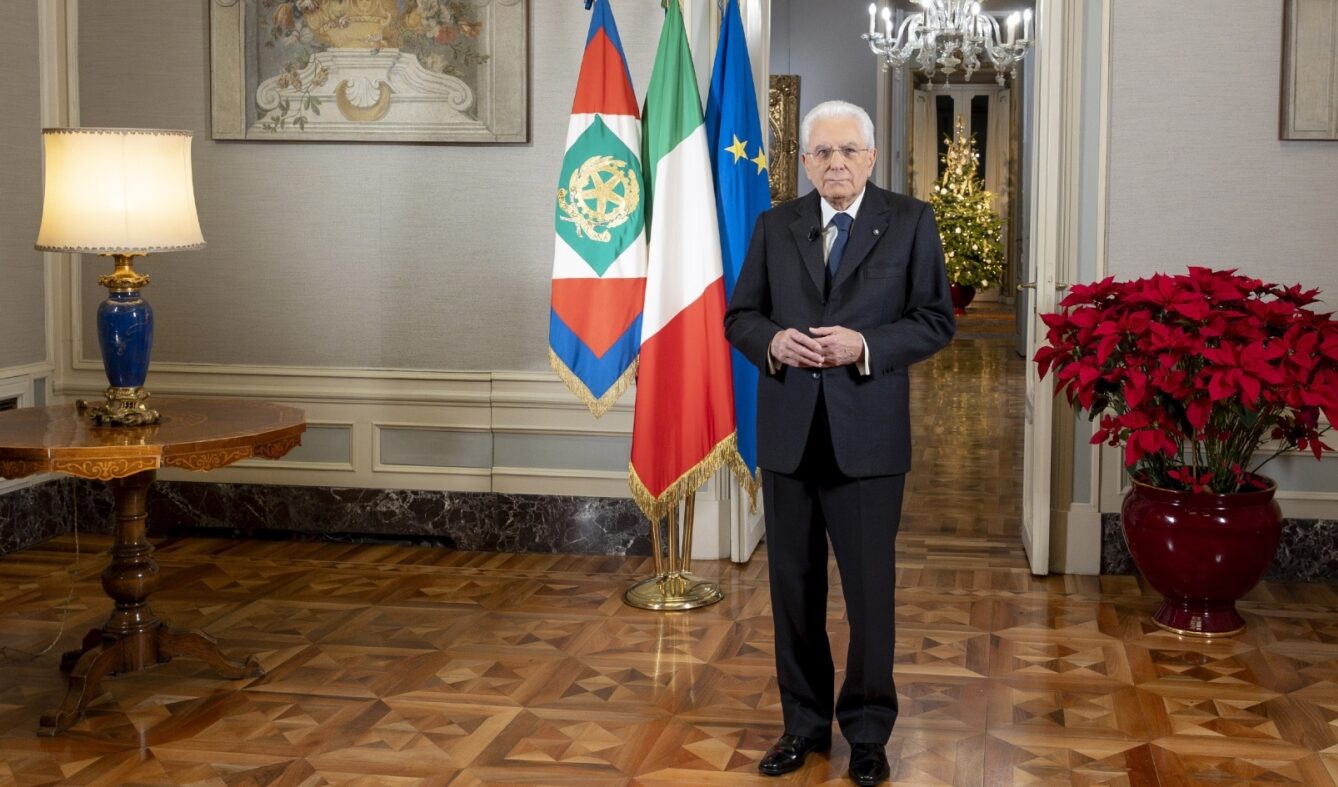 Mattarella parla della 'urgenza di pace' e ricorda che il 25 aprile è il fondamento della Repubblica