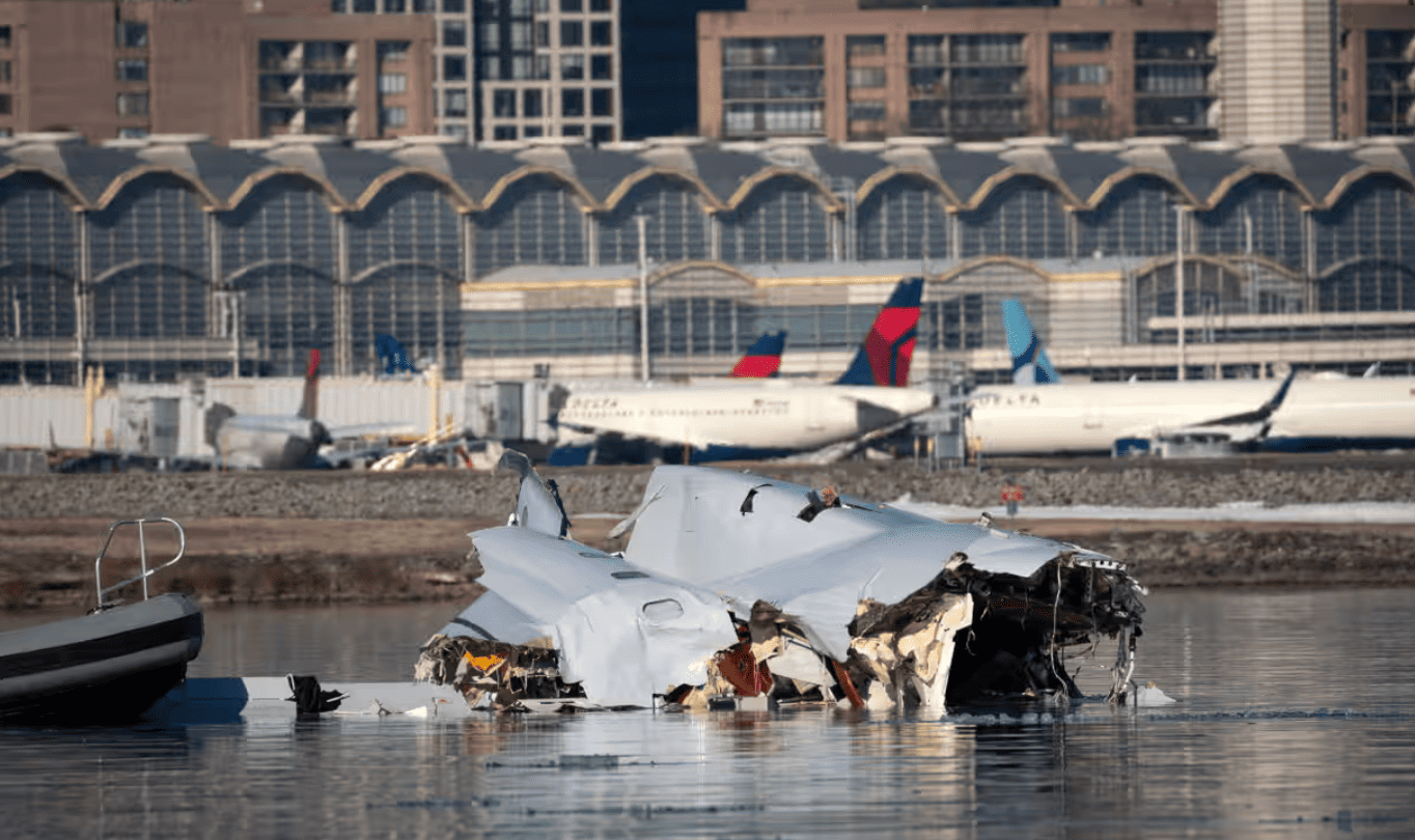 Incidente aereo: Trump dà subito la colpa ai programmi di "diversità, equità e inclusione"