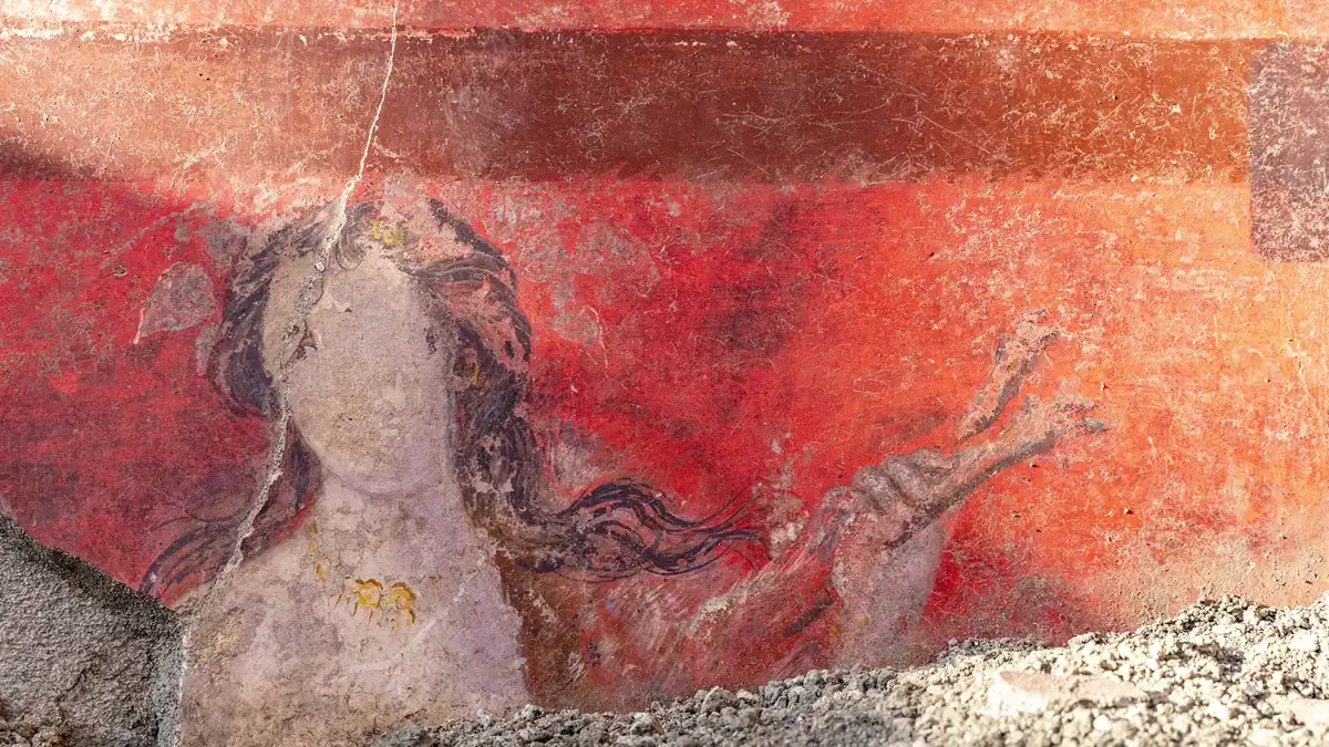 Pompei: scoperto un nuovo affresco dionisiaco nella Casa del Tiaso