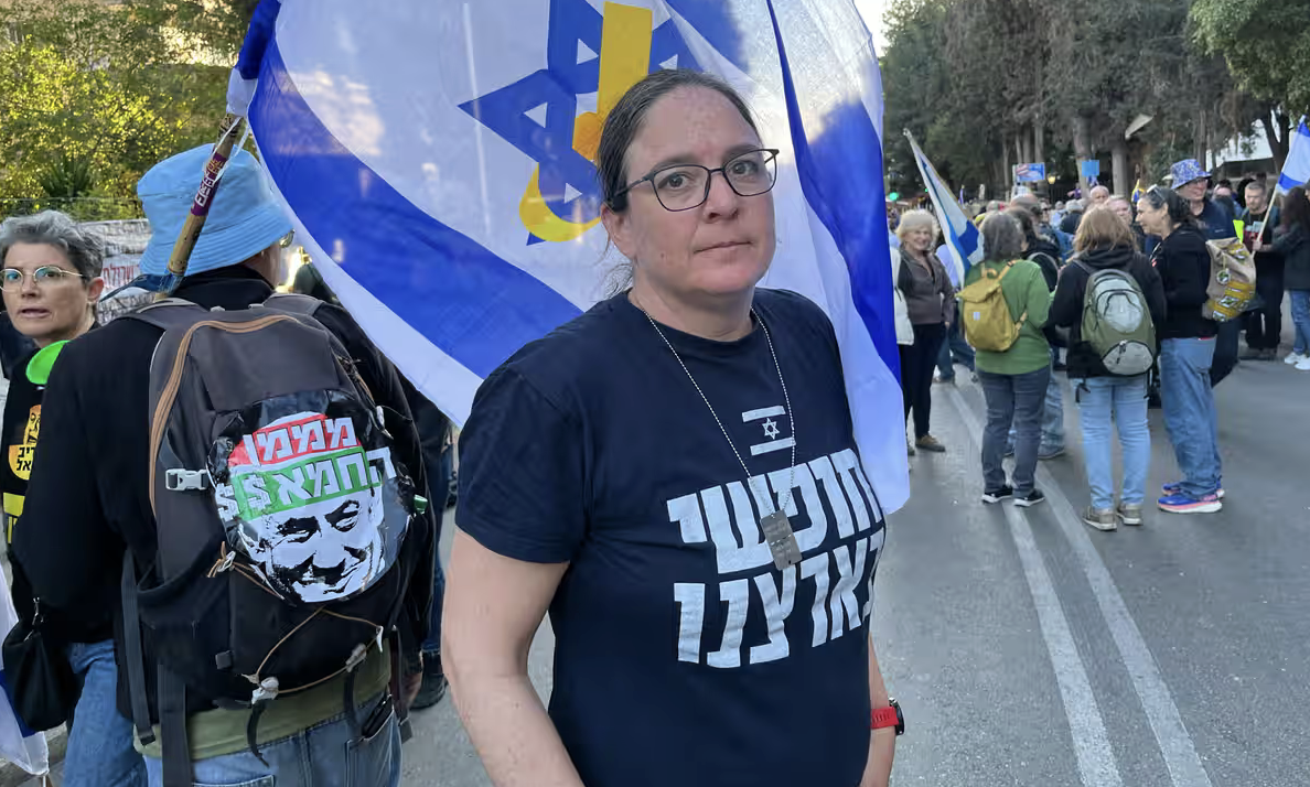 Migliaia di persone protestano in Israele per "l’attacco alla democrazia" di Netanyahu