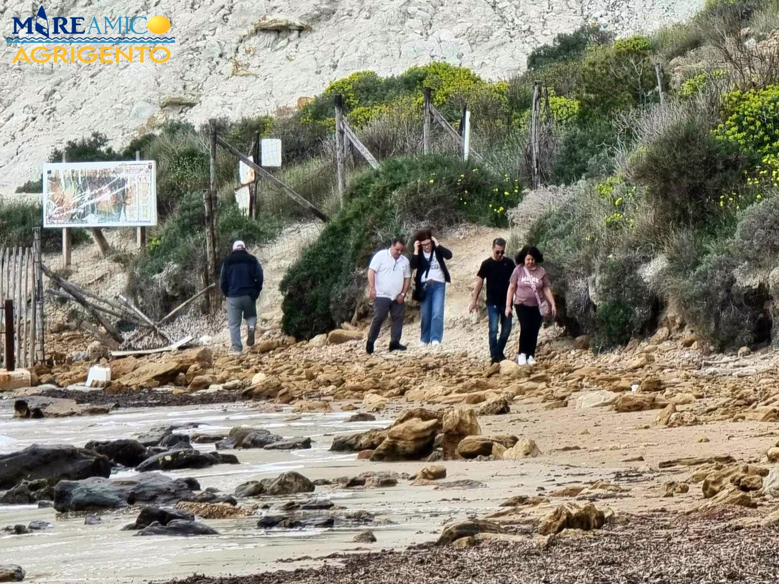 Realmonte, sfiduciata la sindaca: Scala dei Turchi presa d’assalto senza controlli.