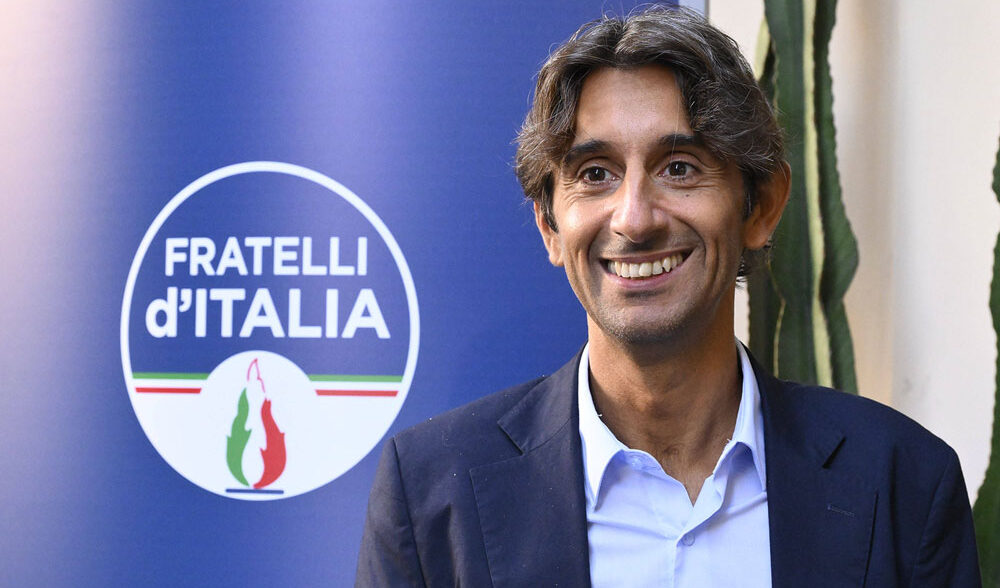 Donzelli insulta volgarmente un cronista del Fatto colpevole di aver fatto il giornalista e non il tappetino